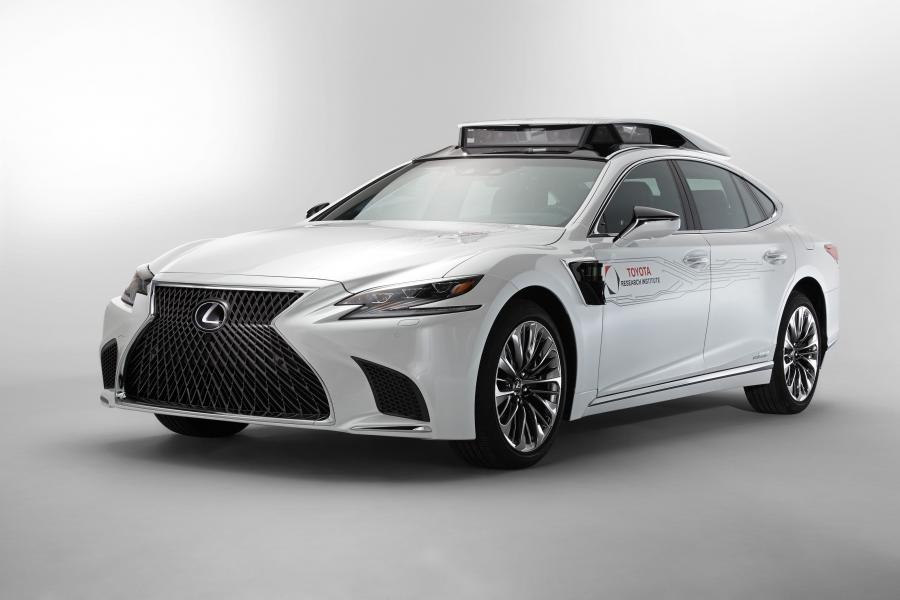  Lexus LS500h TRI-P4 Research Vehicle 2019 года  (фото 1 из 19)